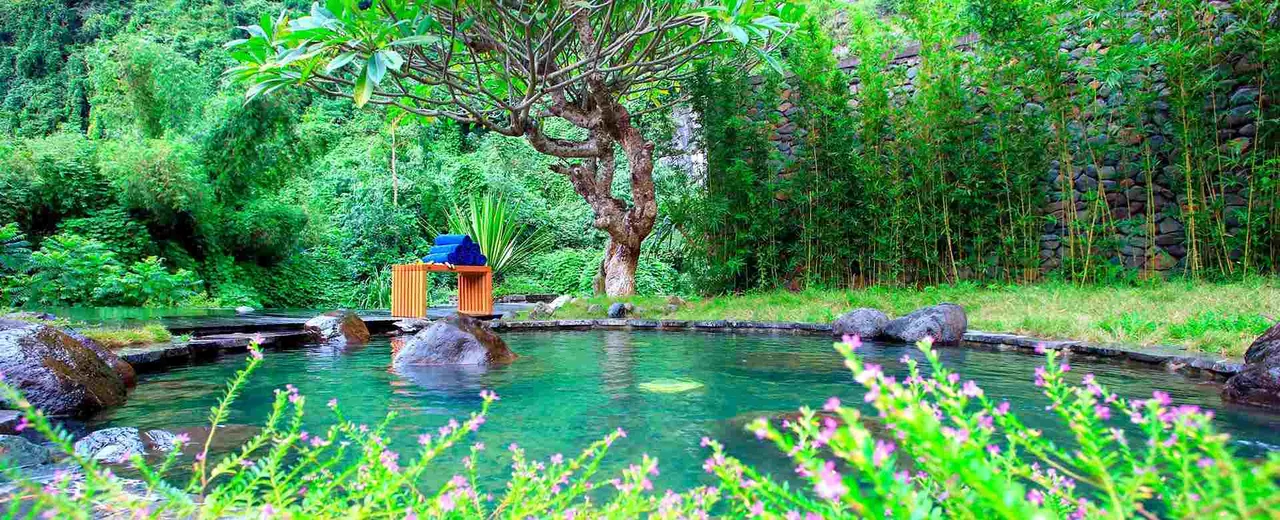 Khoáng nóng Onsen